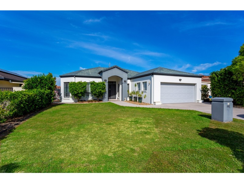 38 Straite Drive, Robina QLD 4226