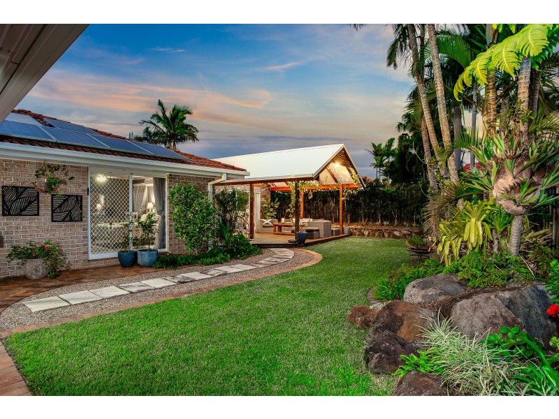 11 Brighton Crescent, Robina QLD 4226