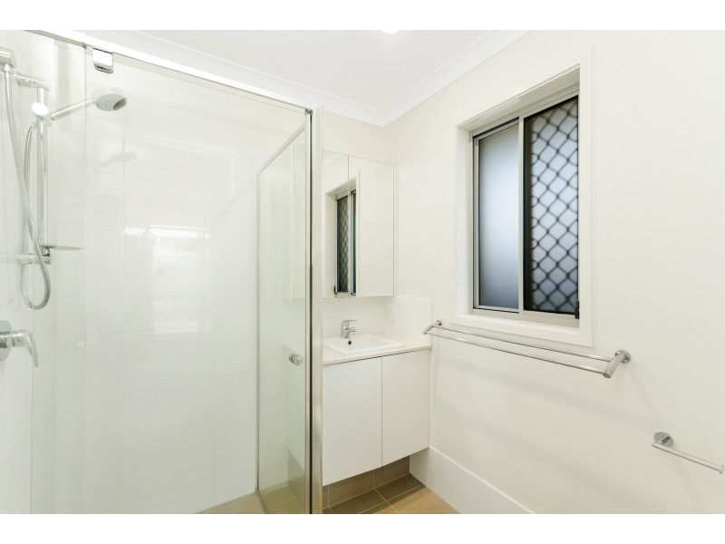 16 San Gabriel Crescent, Upper Coomera QLD 4209