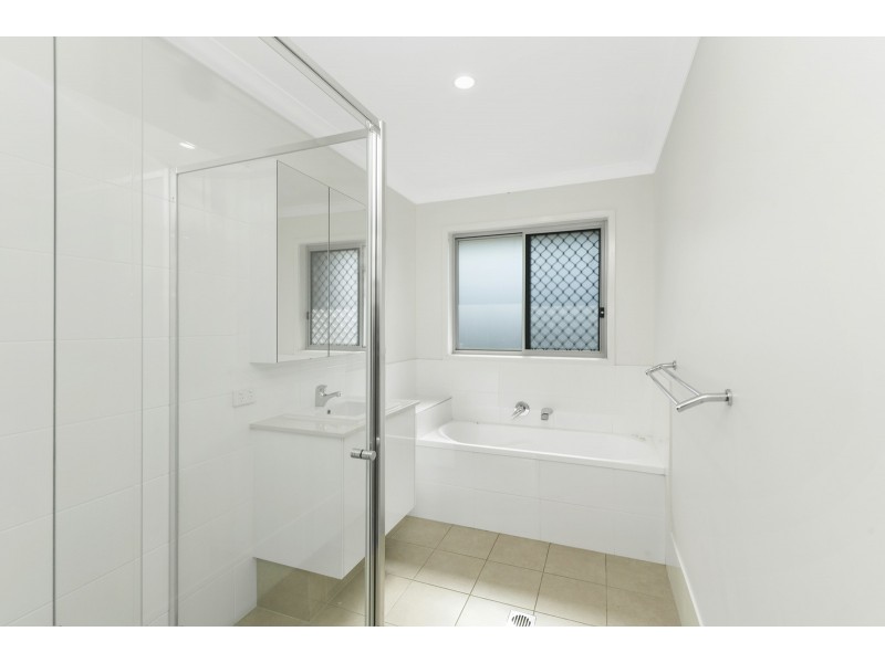 16 San Gabriel Crescent, Upper Coomera QLD 4209