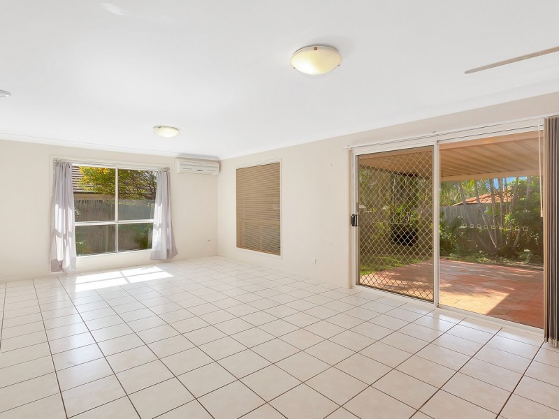 23 Gumleaf Drive, Molendinar QLD 4214