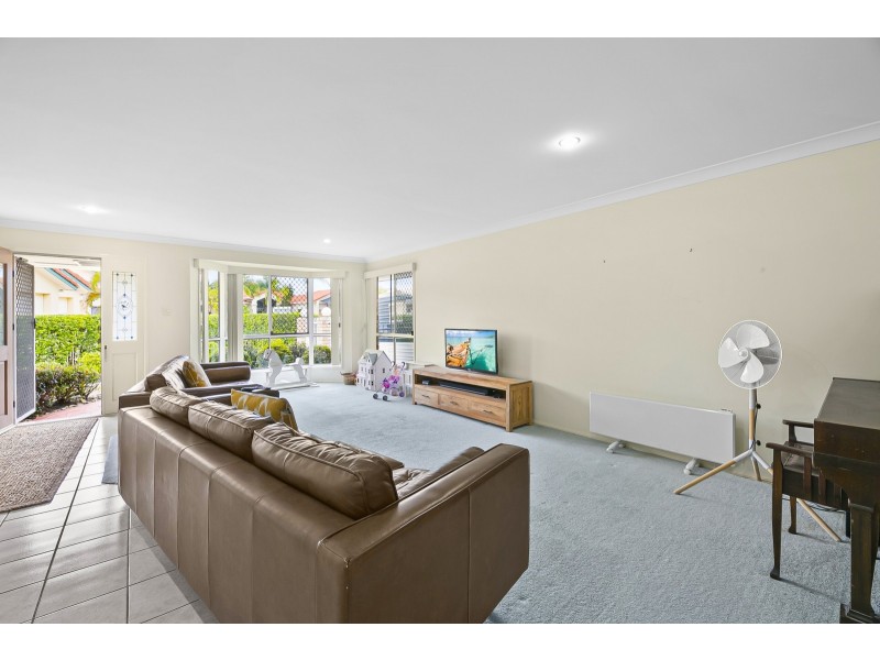 1 Massachusetts Court, Varsity Lakes QLD 4227