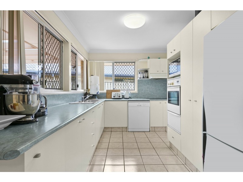 1 Massachusetts Court, Varsity Lakes QLD 4227