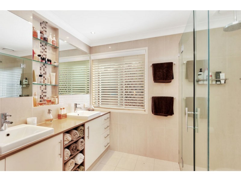 20 Homebush Drive, Robina QLD 4226