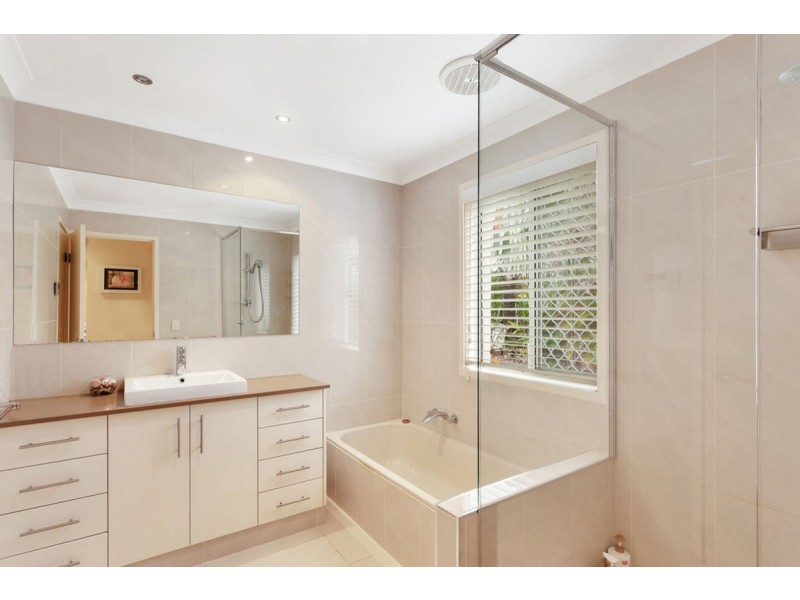 20 Homebush Drive, Robina QLD 4226