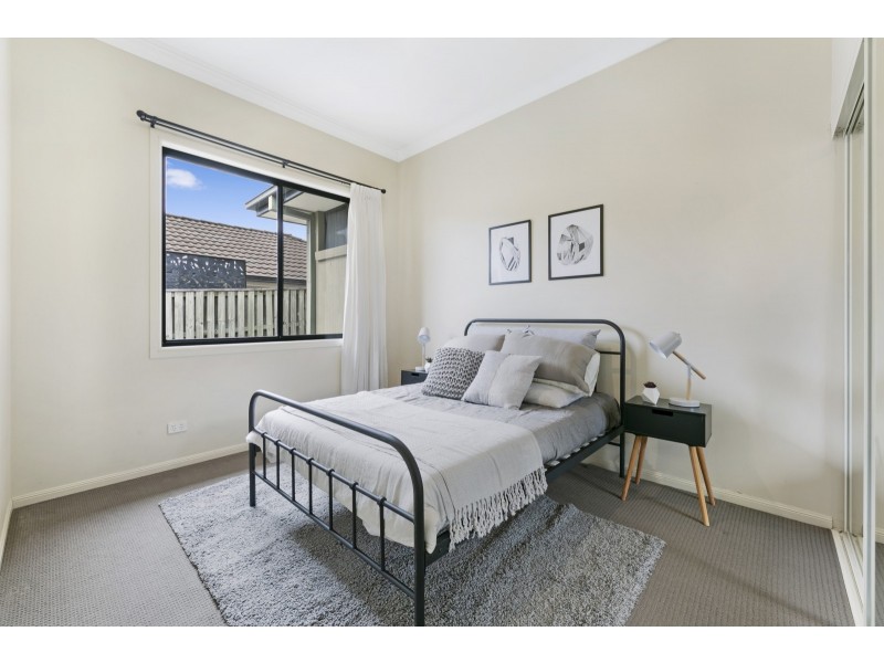 45 Gerona Circuit, Varsity Lakes QLD 4227