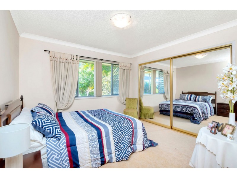 30 Aruma Avenue, Burleigh Waters QLD 4220
