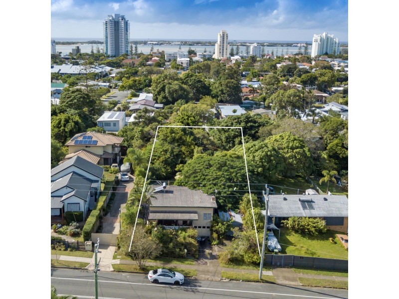 87 Turpin Road, Labrador QLD 4215