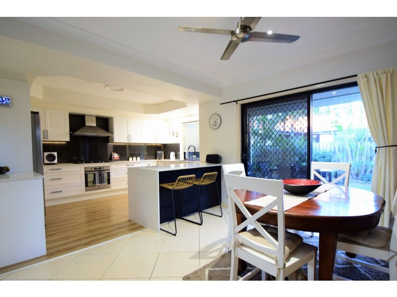 2/19 Eugenia Circuit, Robina QLD 4226