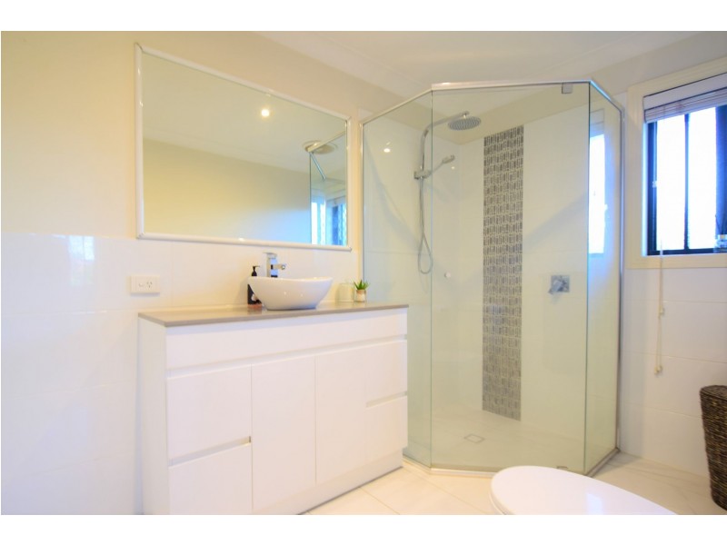 2/19 Eugenia Circuit, Robina QLD 4226