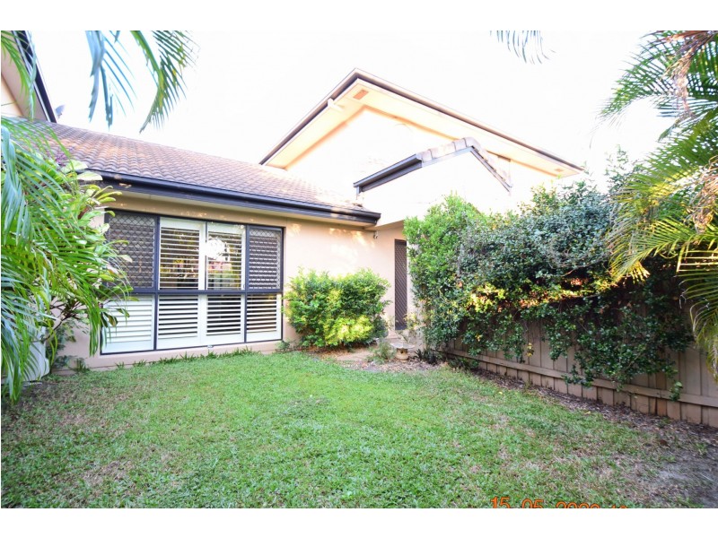 2/19 Eugenia Circuit, Robina QLD 4226