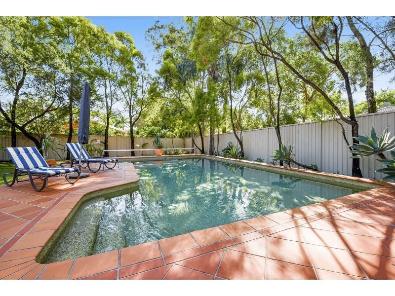 16 Trinity Place, Robina QLD 4226