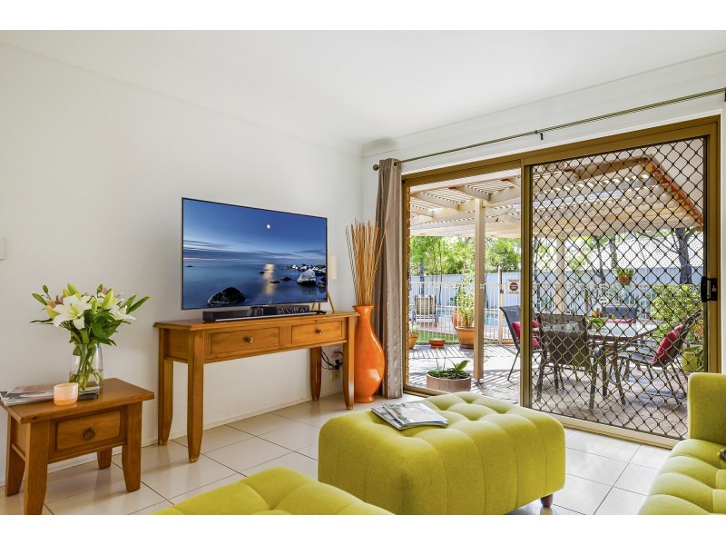 16 Trinity Place, Robina QLD 4226