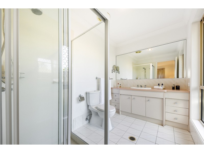 16 Trinity Place, Robina QLD 4226