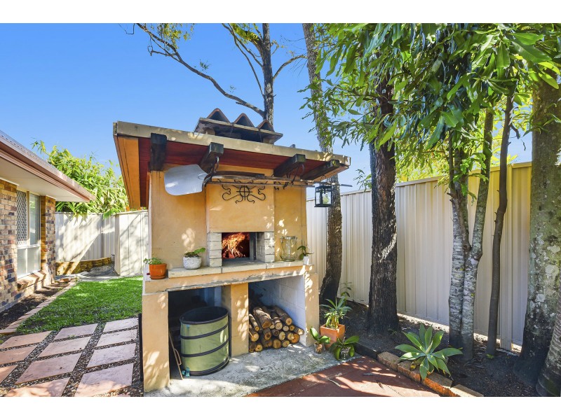 16 Trinity Place, Robina QLD 4226