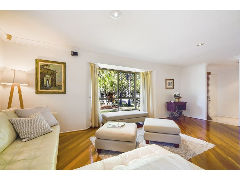 16 Trinity Place, Robina QLD 4226