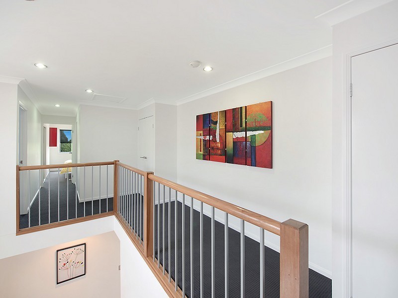 18 Lillie Street, Burleigh Waters QLD 4220
