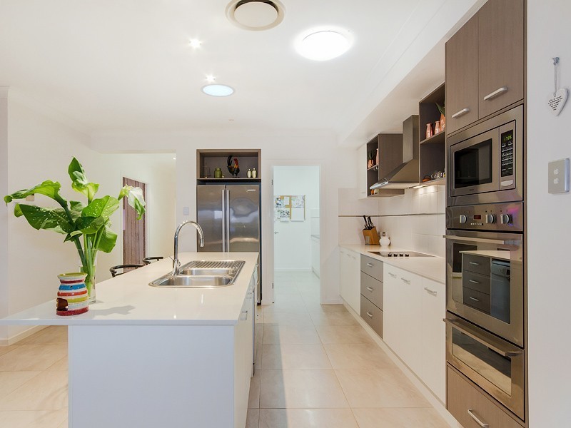 6 Stargate Court, Reedy Creek QLD 4227