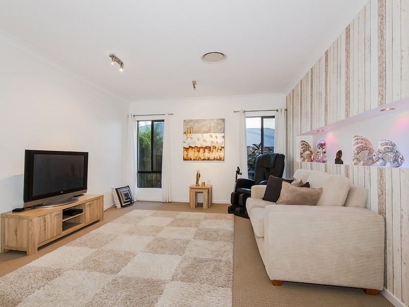 6 Stargate Court, Reedy Creek QLD 4227