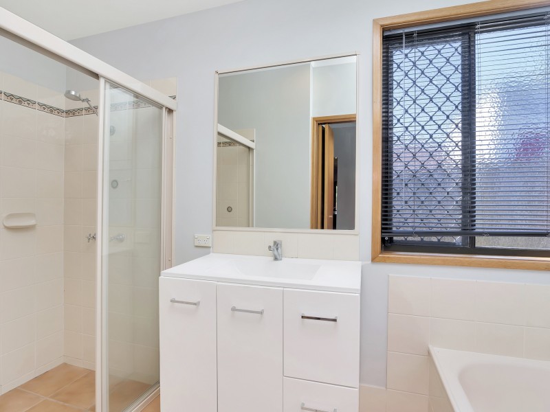 193 Christine Avenue, Burleigh Waters QLD 4220