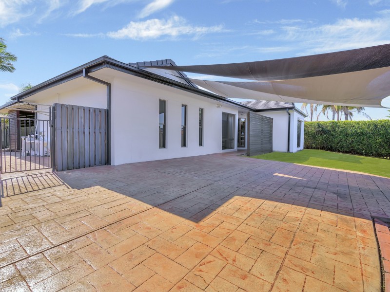 193 Christine Avenue, Burleigh Waters QLD 4220