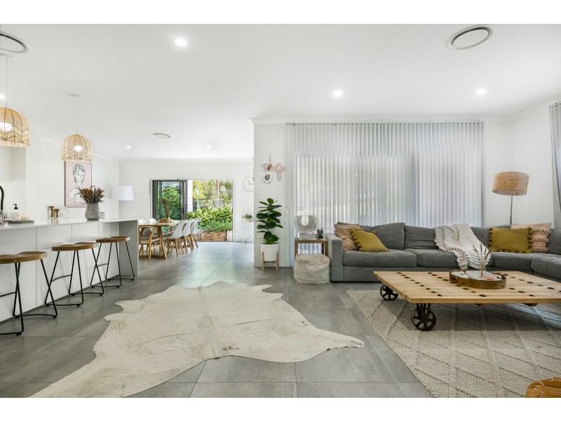 17 Coronata Place, Reedy Creek QLD 4227