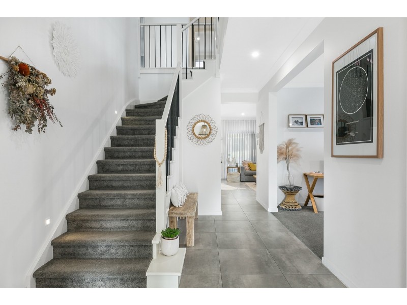 17 Coronata Place, Reedy Creek QLD 4227