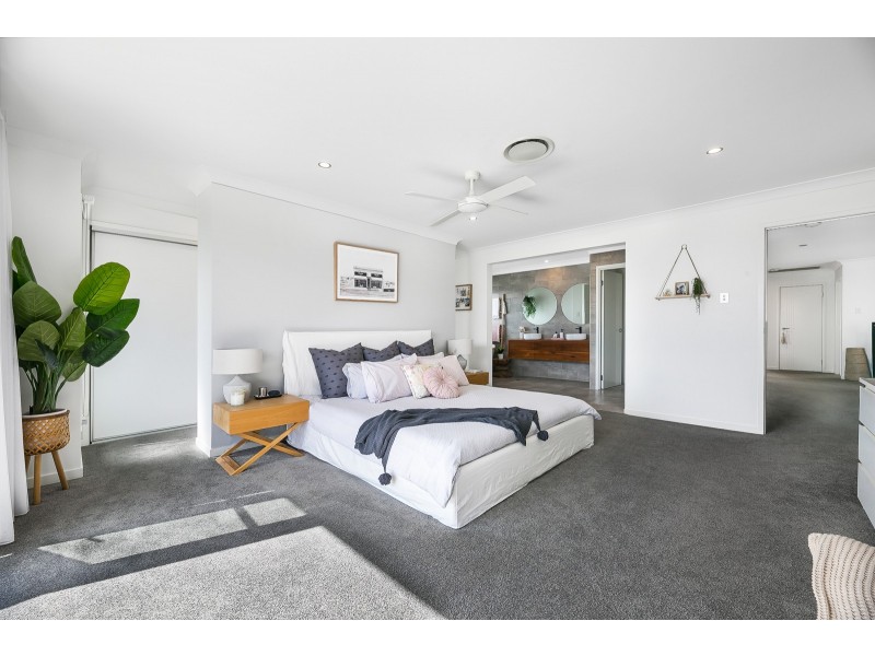 17 Coronata Place, Reedy Creek QLD 4227