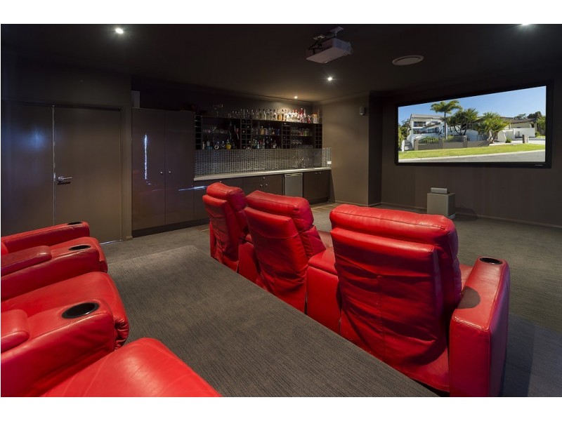 12 Corvus Way, Robina QLD 4226