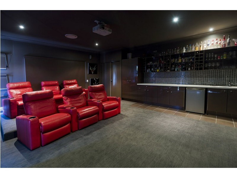 12 Corvus Way, Robina QLD 4226