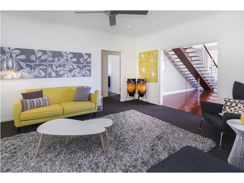 12 Corvus Way, Robina QLD 4226