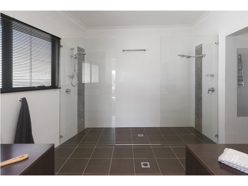 12 Corvus Way, Robina QLD 4226