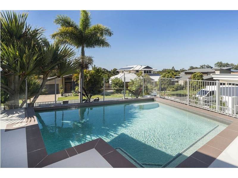 12 Corvus Way, Robina QLD 4226