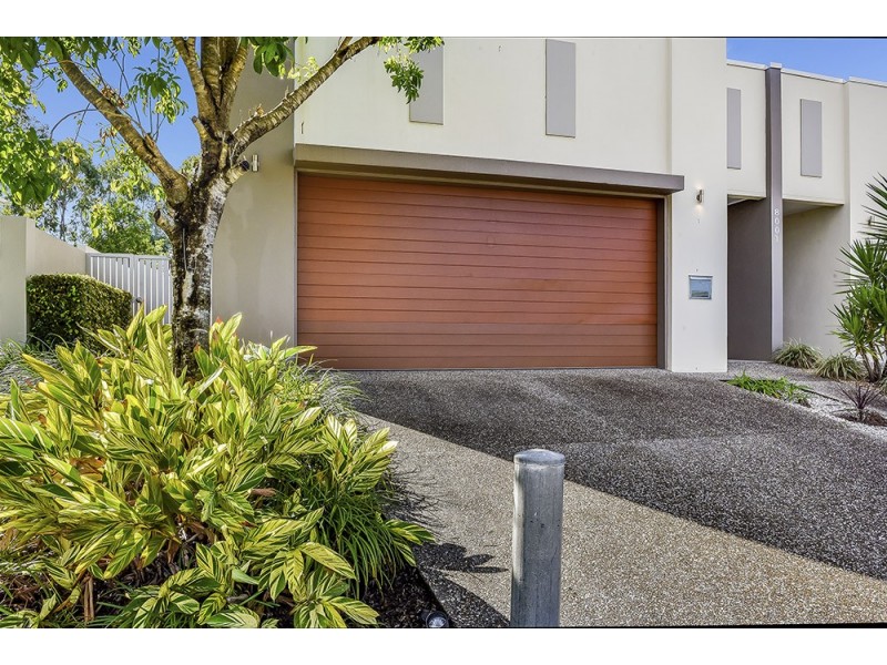 8001A Vista Drive, Benowa QLD 4217