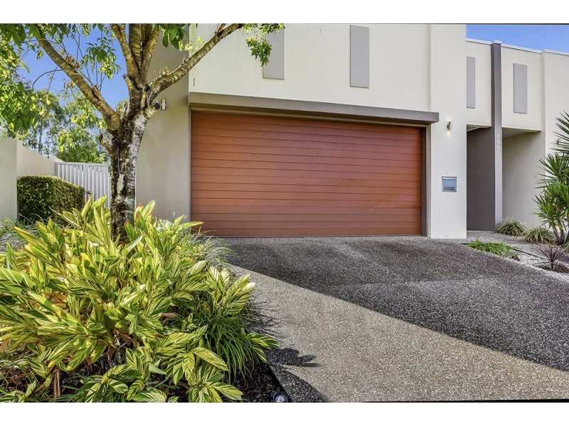 8001A Vista Drive, Benowa QLD 4217