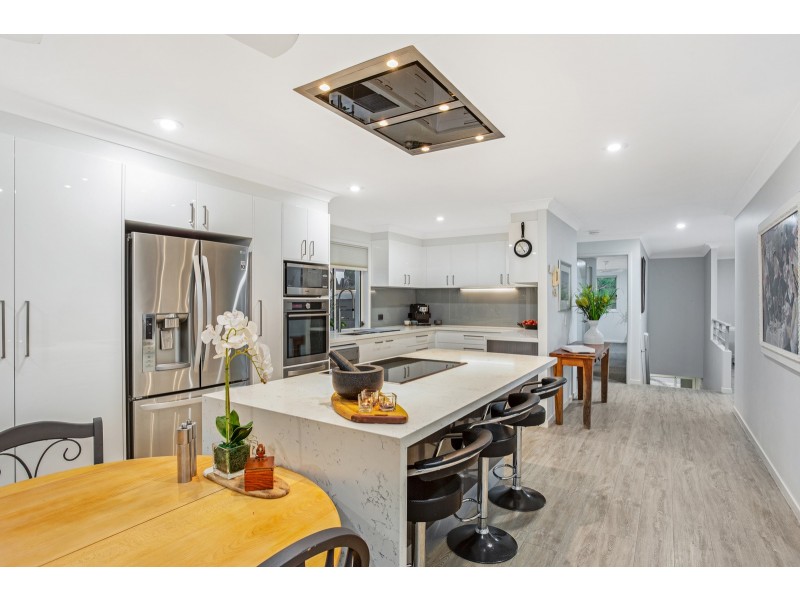 129 Easthill Drive, Robina QLD 4226