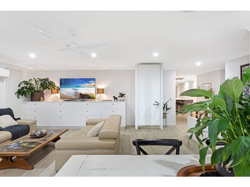 129 Easthill Drive, Robina QLD 4226