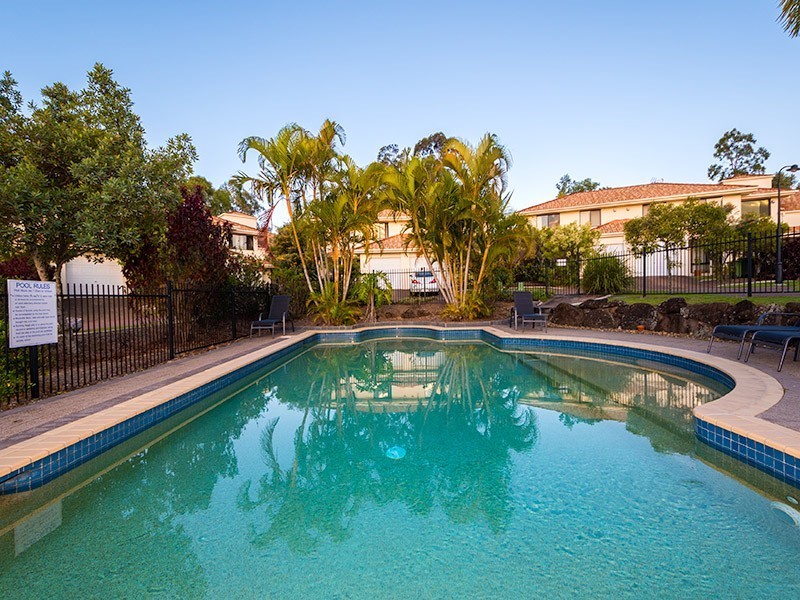 302/1-15 Gentian Drive, Arundel QLD 4214