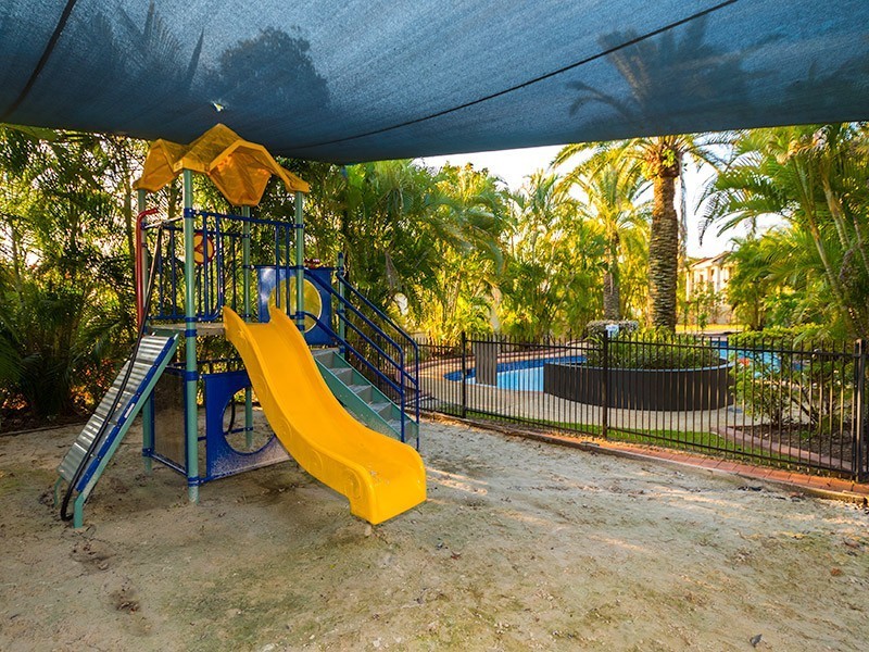 302/1-15 Gentian Drive, Arundel QLD 4214