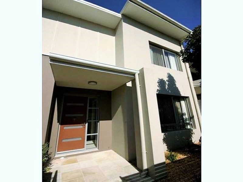 2/119 Bayswater Avenue, Varsity Lakes QLD 4227