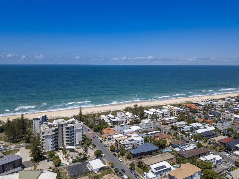 22 Peerless Avenue, Mermaid Beach QLD 4218