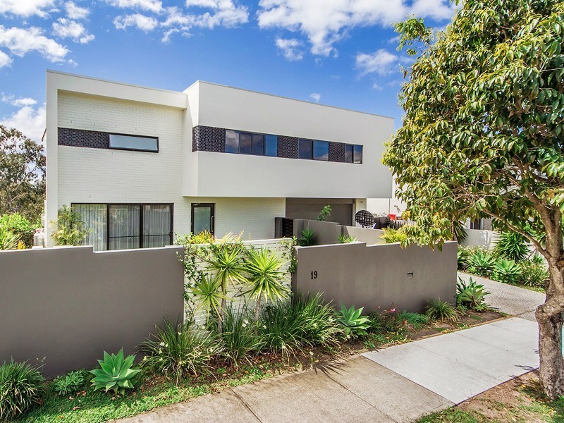19 Gilgandra Close, Reedy Creek QLD 4227