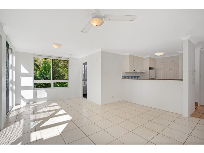 19/28 Chairlift Avenue, Miami QLD 4220