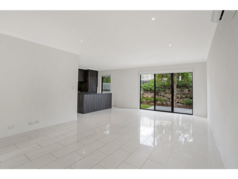 7/14 Norris Street, Pacific Pines QLD 4211