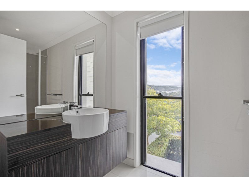 7/14 Norris Street, Pacific Pines QLD 4211