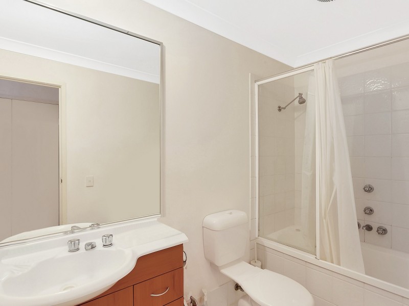 55/24 Amsonia Court, Arundel QLD 4214