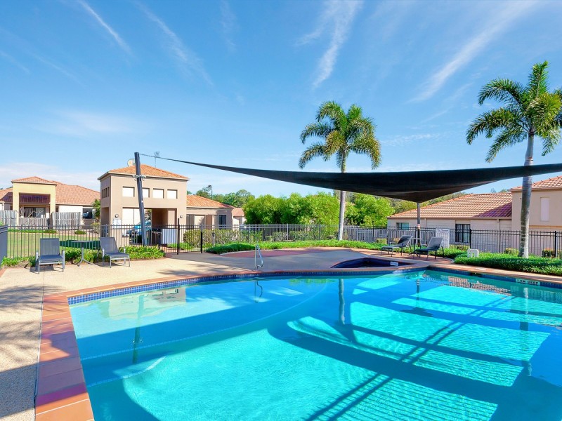 55/24 Amsonia Court, Arundel QLD 4214