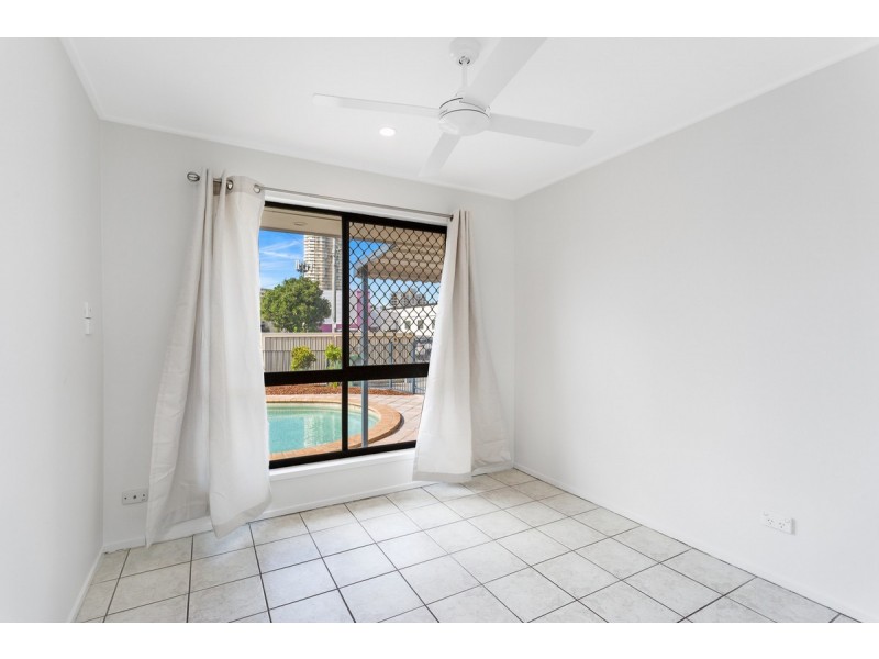 44 Lemana La, Miami QLD 4220