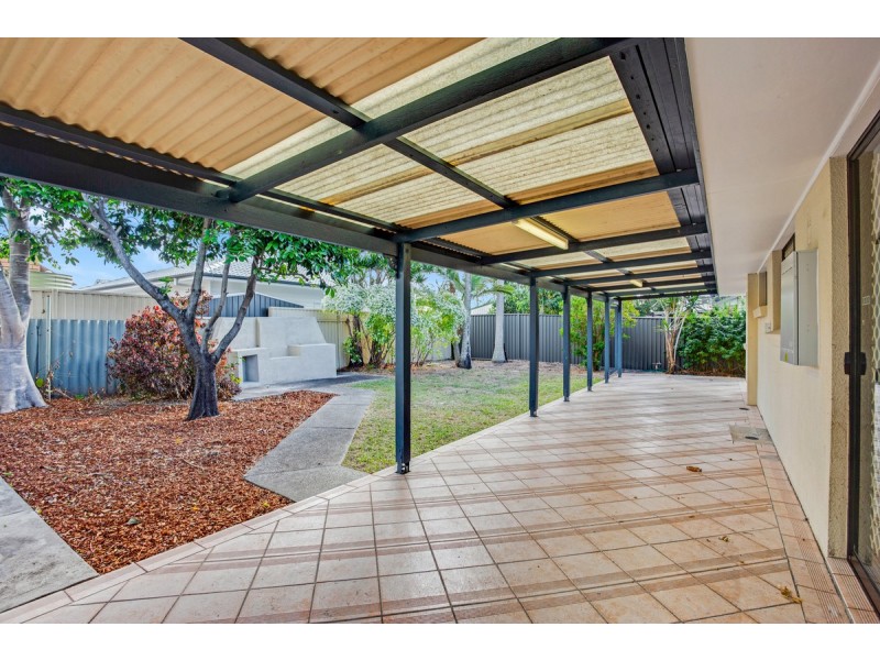 44 Lemana La, Miami QLD 4220