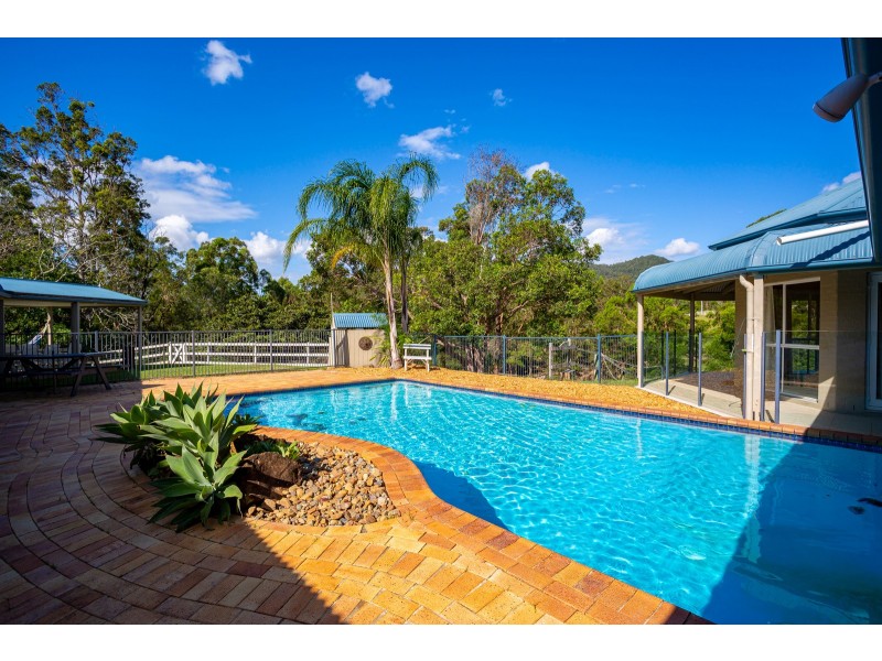11 Garlinge Court, Bonogin QLD 4213